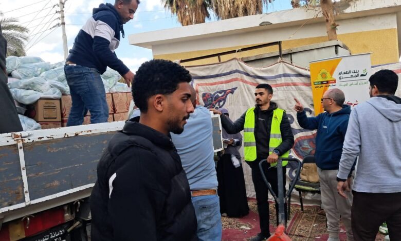 مؤسسة نهضة بني سويف وبنك الطعام يواصلان توزيع الدعم الغذائي خلال رمضان