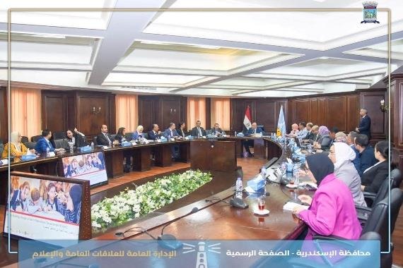 محافظ الإسكندرية يعقد اجتماعًا تنسيقيًا مع رئيس مجلس إدارة صندوق التنمية الحضرية