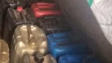 ضبط ( ٣٠٠ ) لتر بنزين قبل بيعهم بالسوق السوداء بالقناطر الخيرية