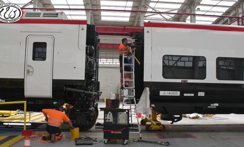 النقل تطلق مادة فيلمية تتناول الجهود المبذولة في الاعداد والتجهيز والصيانة و النظافة والتعقيملقطارات السكك الحديدية