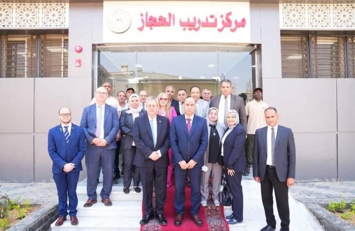 وزير العمل يبحث مع نظيره القبرصي تفعيل مذكرة تفاهم تنقل الأيدي العاملة