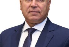 وزير النقل يستعرض أمام الرئيس عبد الفتاح السيسي جهود الوزارة في توطين صناعة النقل في مصر