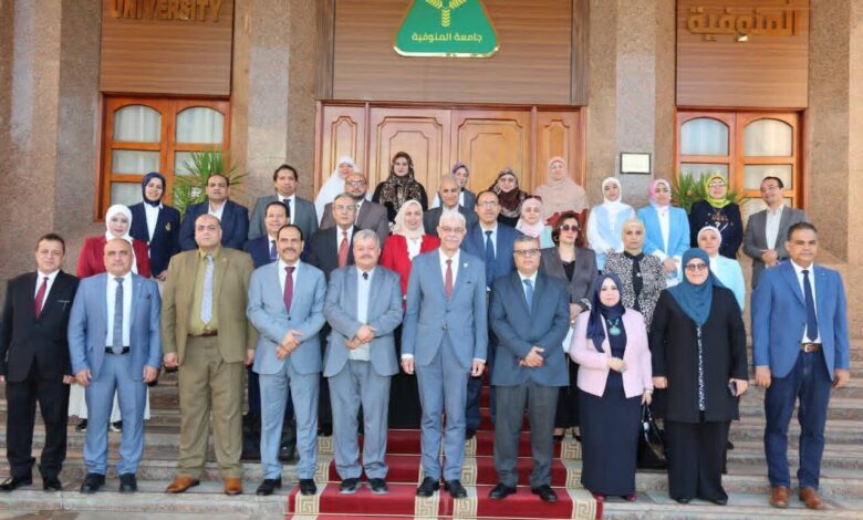 رئيس جامعة المنوفية يستقبل فرق الهيئة القومية لضمان الجودة لزيارة كليات الإعلام والتجارة والتربية