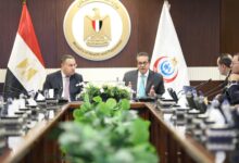 وزيرا الصحة والتعليم العالي يبحثان تعزيز التعاون الاستراتيجي لدعم منظومة التأمين الصحي الشامل