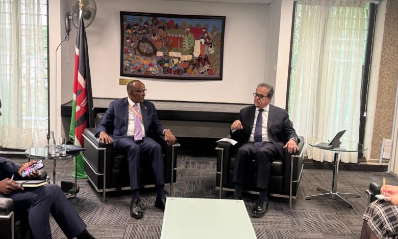 وزير الصحة يبحث مع نظيره الكيني تعزيز التعاون الصحي ونقل التجربة المصرية