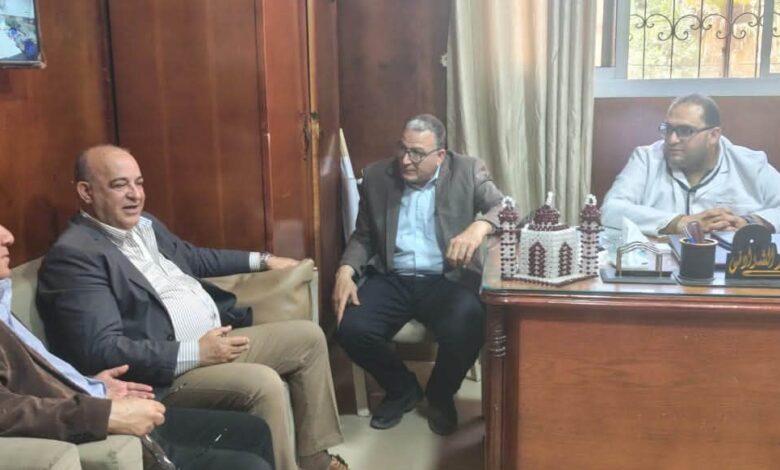 وكيل صحة النواب يتفقدمستشفى فاقوس ويناقش تجهيزات جهاز الرنين