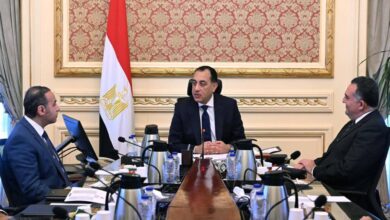 مدبولي يوجه بالإسراع في الانتهاء من مشروعات القوانين الخاصة بتنظيم سوق المال المصرية