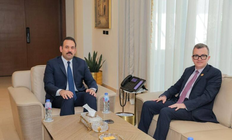 وزير التخطيط والتنمية الاقتصادية يجتمع مع المدير التنفيذي لجهاز مستقبل مصر للتنمية المستدامة