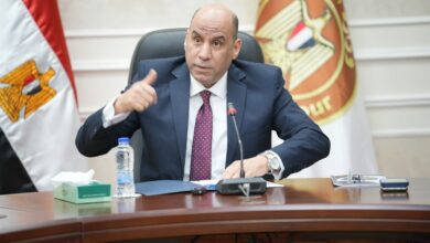 وزير العمل يلتقي محرري العمل بالصحف ويستعرض جهود الوزارة في التدريب والتشغيل والحماية الاجتماعية