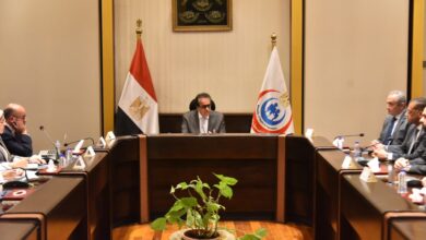 وزير الصحة يعقد اجتماعاً مع نخبة خبراء لبحث تطوير منظومة زراعة الأعضاء