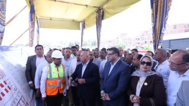 وزير النقل يشهد التشغيل التجريبي لكوبرى مزلقان أبو شوشة بقناوفتحه أمام حركة المرور