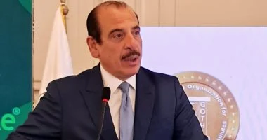 نائب وزير الصحة يتفقد الحجر الصحي بمطار القاهرة