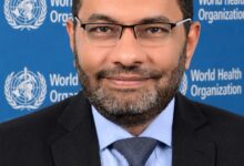 وزير الصحة يهنئ الدكتور محمد حساني باختياره عضواً بالمجموعة الاستشارية والتقنية لمنظمة الصحة العالمية