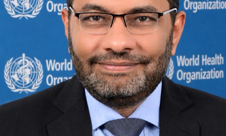 وزير الصحة يهنئ الدكتور محمد حساني باختياره عضواً بالمجموعة الاستشارية والتقنية لمنظمة الصحة العالمية