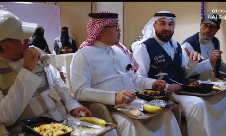 إشادة رسمية بنجاح فرضية الإعاشة داخل مخيمات حجاج السياحة بمنى وعرفات