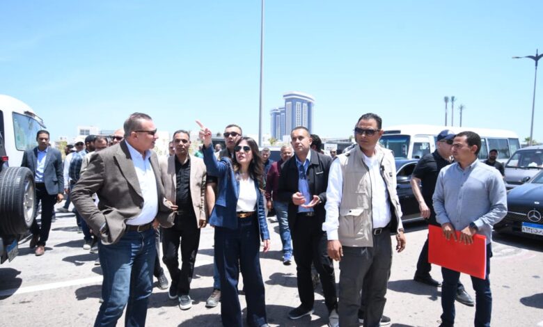 وزيرة الإسكان تتفقد مركز هيئة المجتمعات العمرانية الجديدة التكنولوجي لخدمة المواطنين والمستثمرين