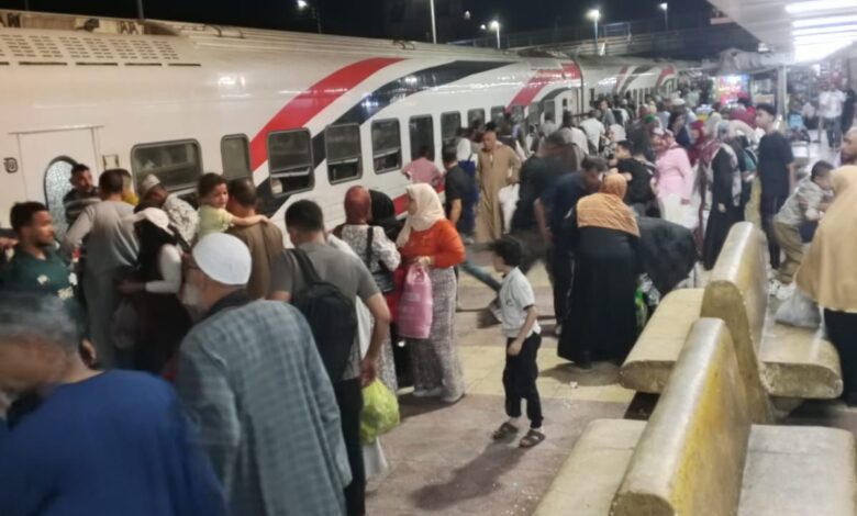 السكة الحديد ترفع درجة الاستعداد القصوى لتأمين عودة المواطنين بعد عيد الأضحى