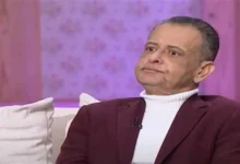 تراجع الفنان  محمد غنيم عن منشوره " بوضع النساء مع "كلاب الشوارع"
