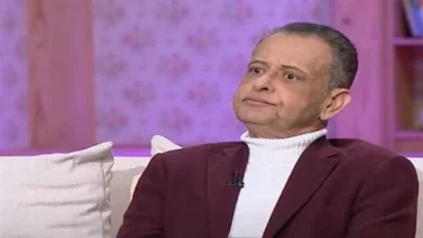 تراجع الفنان  محمد غنيم عن منشوره " بوضع النساء مع "كلاب الشوارع"