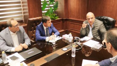 وزير الكهرباء يبحث مع شنايدر مبادرة تحسين كفاءة استخدام الطاقة في القطاع الصناعي