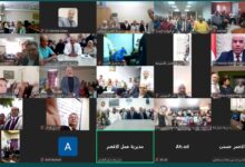 وزير العمل يَطْرُقُ أبواب قلوب العاملين بالديوان العام والمديريات بالتهنئة والتقدير