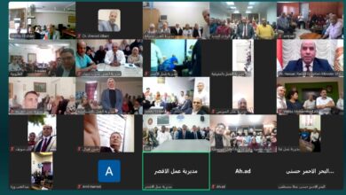 وزير العمل يَطْرُقُ أبواب قلوب العاملين بالديوان العام والمديريات بالتهنئة والتقدير