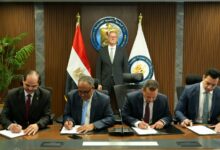 شهد المهندس كريم بدوي وزير البترول والثروة المعدنية، توقيع مذكرة أساسيات اتفاق بين الهيئة المصرية العامة للبترول، والشركة المصرية القابضة للغازات