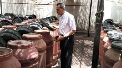 ضبط ٥ طن مخللات فاسدة و ٢7 ألف لترمواد بترولية مجهولة بالشرقية