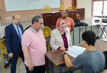 نائب رئيس جامعة بنها للدراسات العليا تتفقد سير الامتحانات بكليتى العلوم والحاسبات