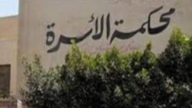 زوجة شابة تطلب الخلع بعد إكتشافها ان زوجها باع ملابسها