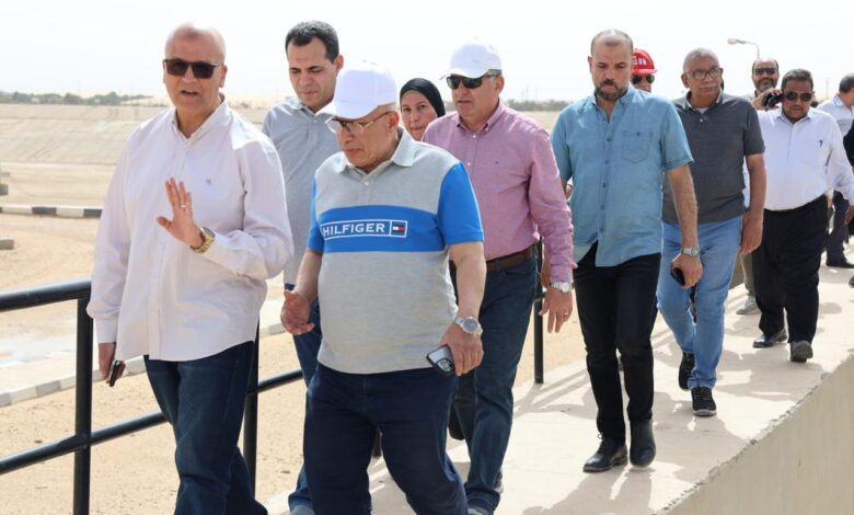 نائب وزيرة الإسكان يتابع مشروعات مياه الشرب والصرف الصحي بالمنيا