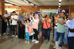 وزارة النقل و الثقافة تحولان محطة السيدة زينب إلى منصة للإبداع والإنسانية  لدعم أطفال المستشفيات ونشر البهجة بين الركاب
