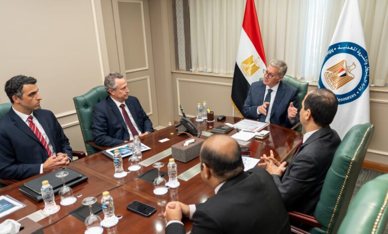 وزير البترول يتابع تسريع استكمال اتفاقيات ربط حقل أفروديت القبرصي بمصر