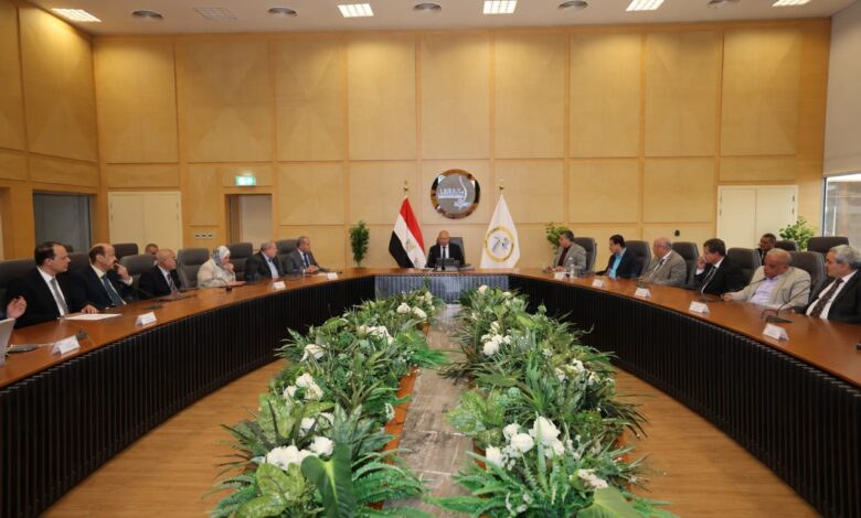 وزير النقل يترأس الجمعية العمومية للشركة المصرية لتجديد وصيانة خطوط السكك الحديدية (إرتراك)