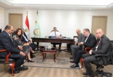 وزير الزراعة يستقبل ممثلي شركة "بيتي ـ احدى شركات المراعي" لبحث ضخ استثمارات جديدة