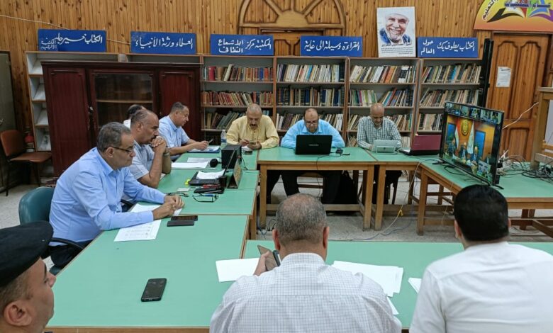 محافظ بني سويف يتابع انتظام امتحانات الثانوية العامة في أول أيام المواد الأساسية