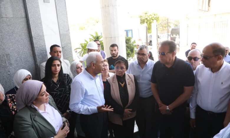 وزير الصحة يتفقد مركز أورام المنيا ومستشفى التأمين الصحي
