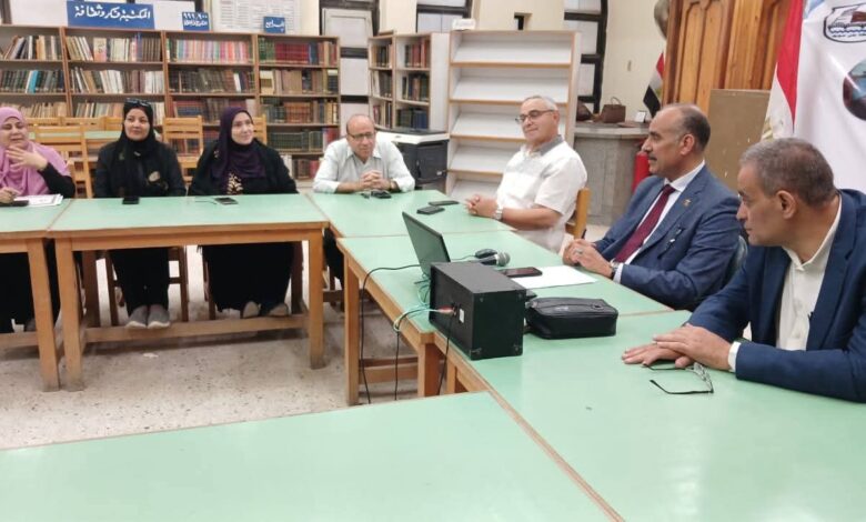وكيل تعليم بني سويف يتابع امتحانات التدريبات المهنية والمعامل لطلاب الدبلومات الفنية