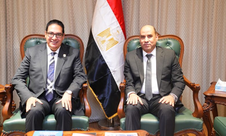 وزير العمل ورئيس جامعة القاهرة يبحثان التعاون في التدريب المهني وتأهيل الطلاب والخريجين لسوق العمل