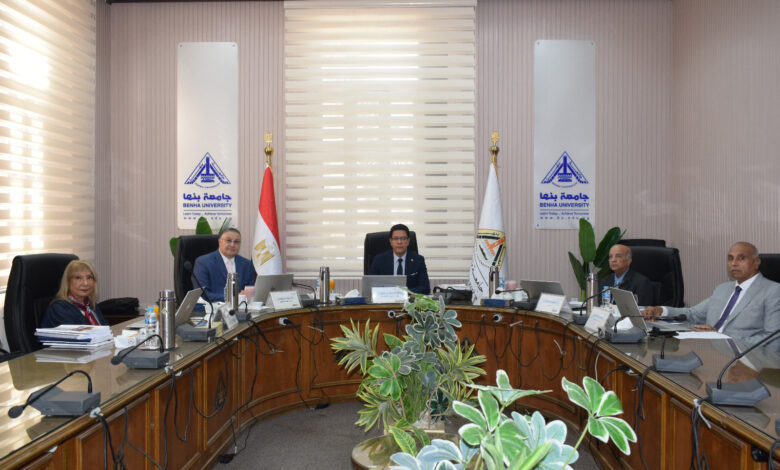 رئيس جامعة بنها يترأس لجنة اختيار عميد كلية الطب البيطرى