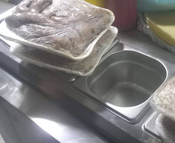 ضبط 43.6 كيلو جرام دواجن ومصنعات لحوم مجهولة المصدر بمركز ومدينة فوه