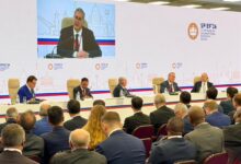 وزير البترول و يشارك في جلسة حول مستقبل الطاقة بمنتدي سان بطرسبرج الاقتصادي