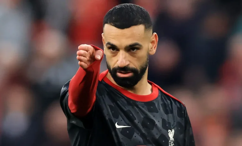 تقارير صحفية بريطانية ترجح "تراجع" محمد صلاح في قرار بالرحيل من ليفربول