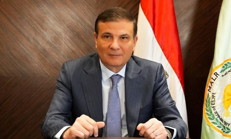 "الزراعة": توزيع 5.8 مليون شكارة أسمدة وضخ يومي لـ 120 ألف شكارة بالمحافظات