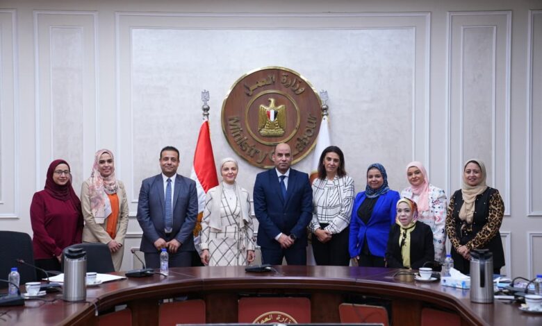 وزير العمل يتفق مع برنامج الأغذية العالمي على خطة عمل وتوقيت زمني للتعاون في مجالات التدريب