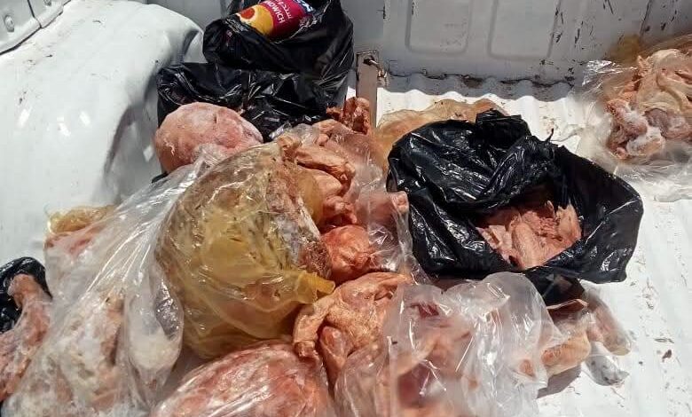 تضبط 45 كيلو من الدواجن والكفتة غير الصالحة للاستهلاك الآدمي بقرية مازورة بسمسطا