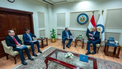وزير البترول يبحث مع الرئيس التنفيذي لشركة أباتشي العالمية التعاون في خطط الاستكشاف والإنتاج بالصحراء الغربية