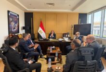 نائب وزير الصحة يتابع مع «سيمنز هيلثينيرز» تنفيذ الأنظمة المميكنة للمعامل المركزية بمدينة بدر