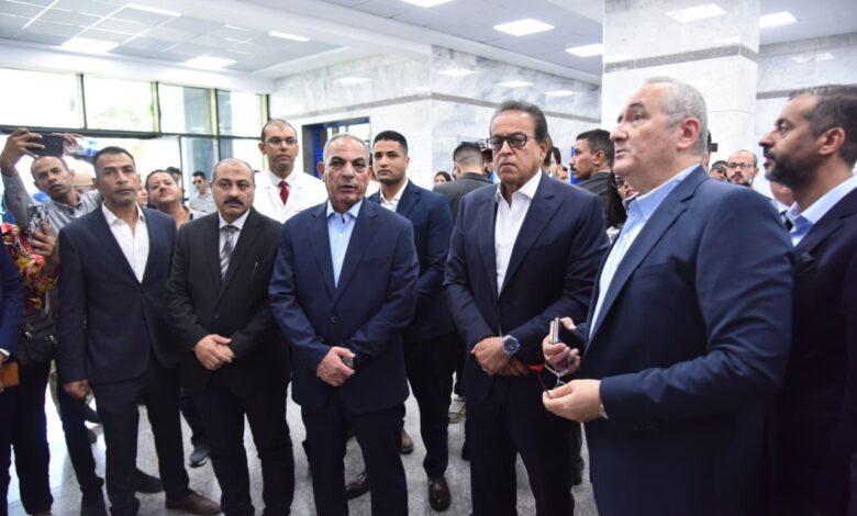 وزير الصحة يتفقد مشروع تطوير مستشفى أورام الإسماعيلية