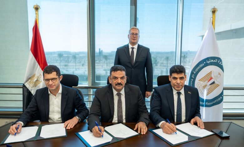 وزير البترول يشهد توقيع اتفاقية لإنشاء وتشغيل مصنع لإنتاج الأسمدة الفوسفاتية بالعين السخنة